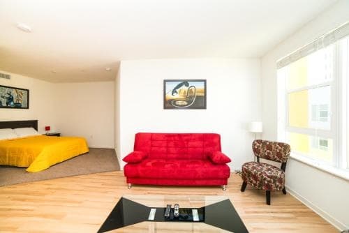 Wilshire Experience Apartment 5