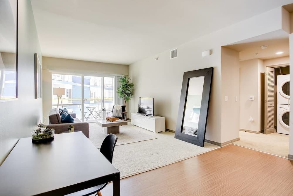 Perfect for Venice & MDR w/ 6 Beds +pool/spa/gym 7