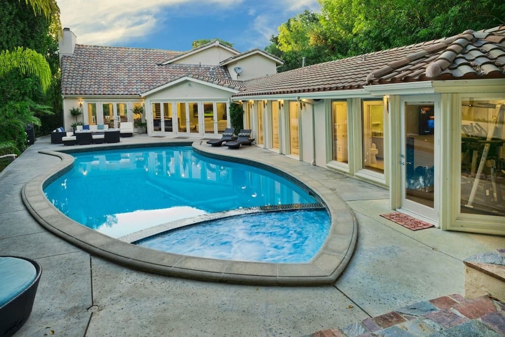 Breathtaking Views in Encino Hills Pool 5