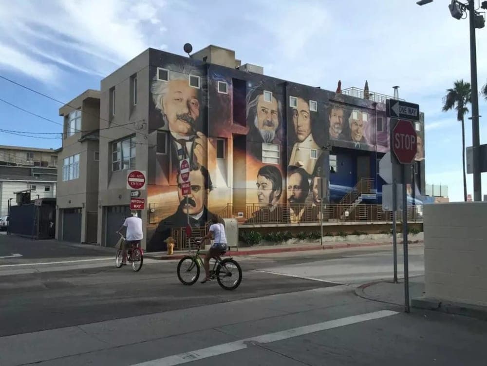 Santa Monica Beach Studio #E - 1 Block to Beach 3