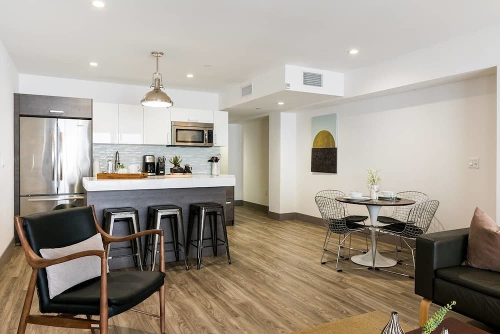 Amazing Spacious 2 bd 2 bath Apartment in Dtla 17