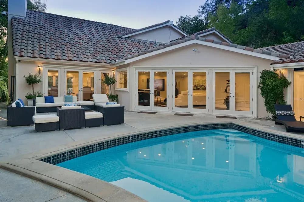 Breathtaking Views in Encino Hills Pool 8