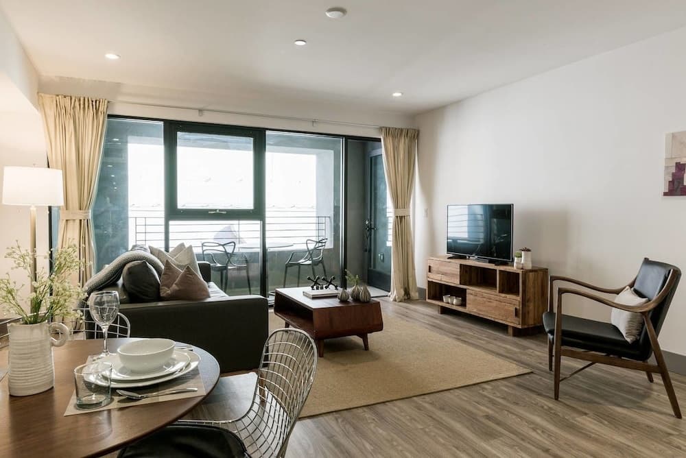 Amazing Spacious 2 bd 2 bath Apartment in Dtla 6