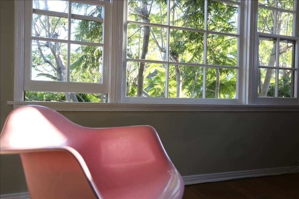 Venice Beachwood - 2 BR Recently remodeled Midcentury Design Suite 5 min Walk to Beach! - MOD 42167 11