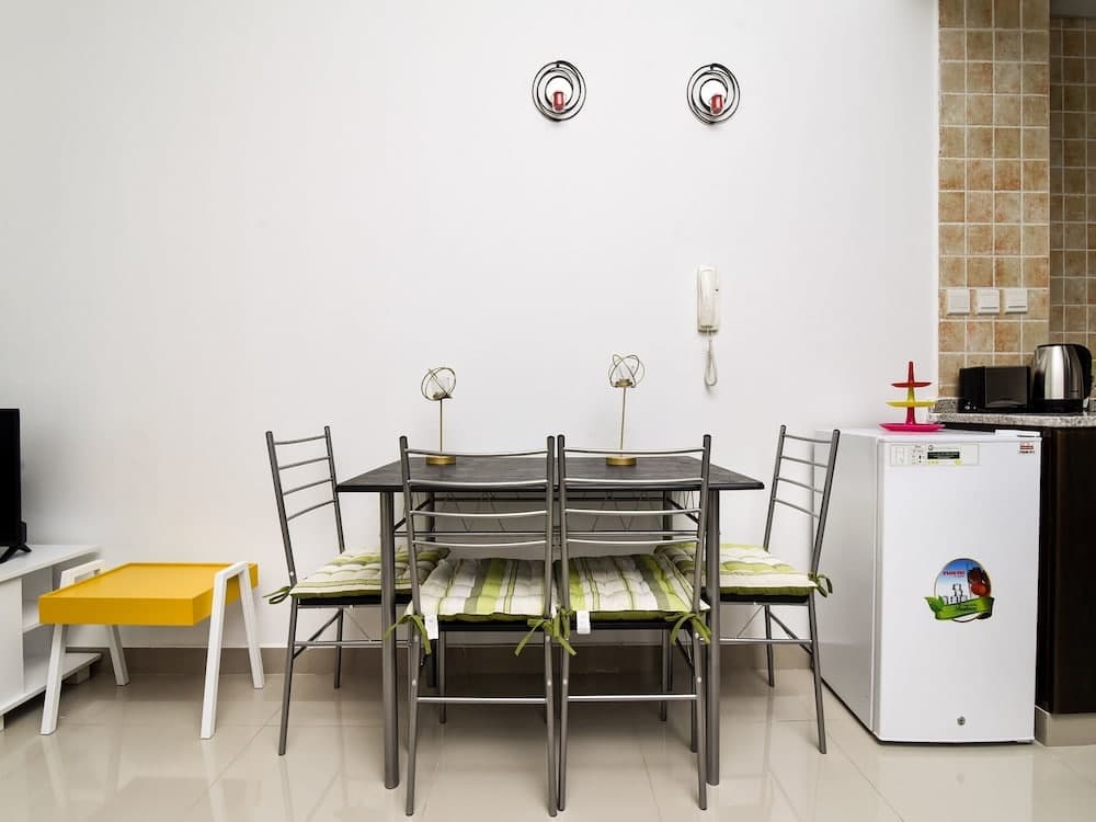 OYO 144 Home Sheikh Zayed view Apartment 18