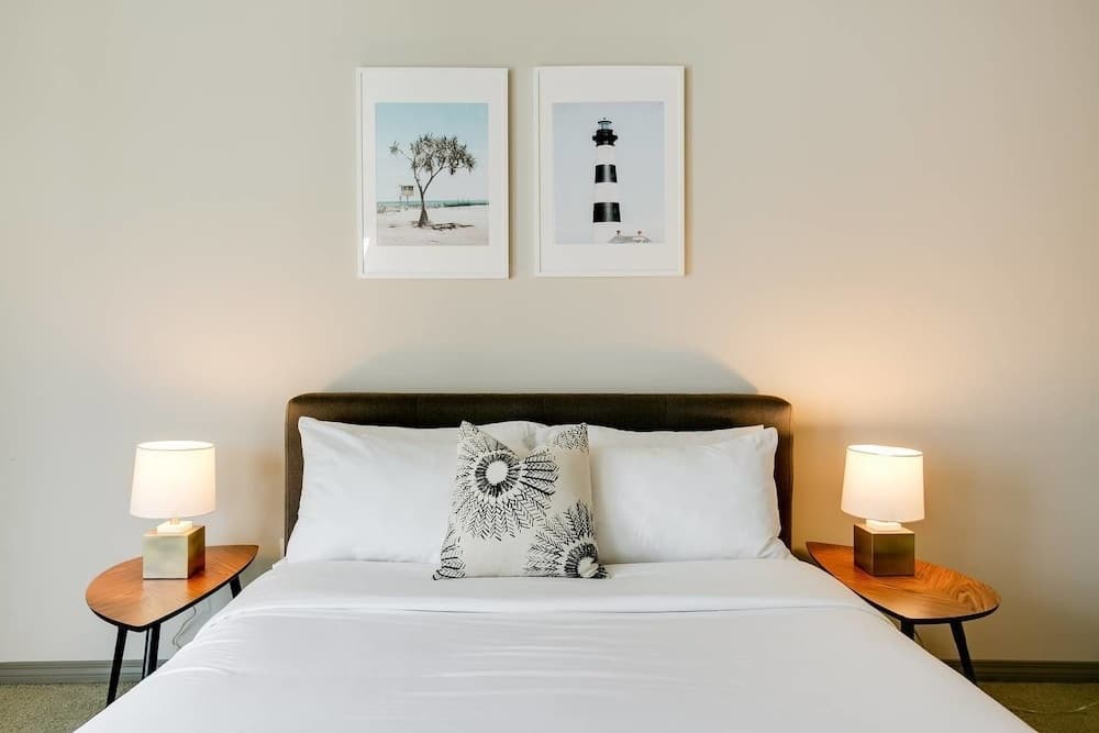 Perfect for Venice & MDR w/ 6 Beds +pool/spa/gym 10