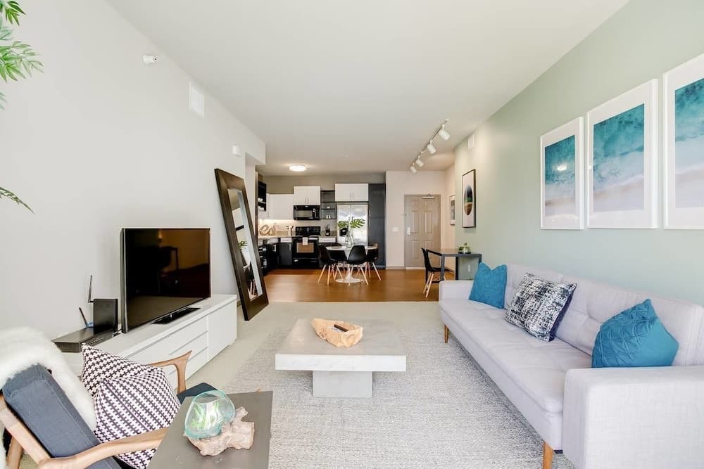 Perfect for Venice & MDR w/ 6 Beds +pool/spa/gym 12