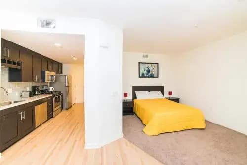 Wilshire Experience Apartment 6