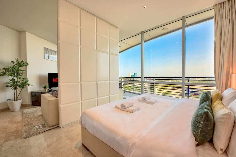 Luxury Apartment Steps Away From Everything 10
