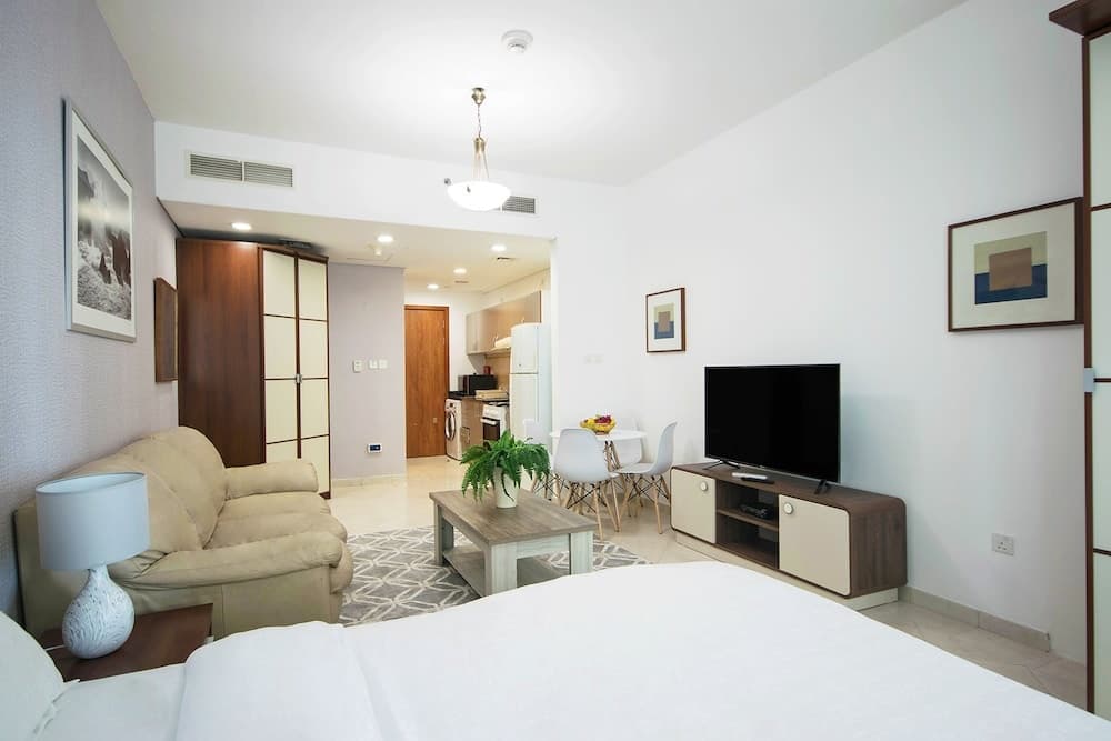 Key Host Crescent Tower 10