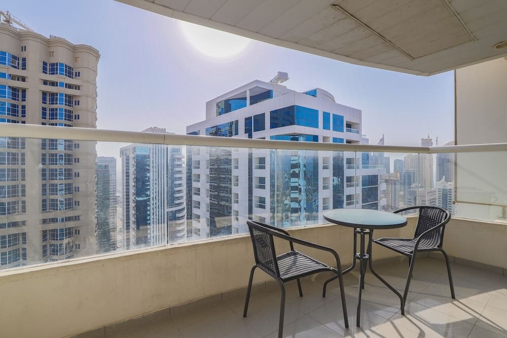 OYO Home 300 2BHK Al Waleed Paradise JLT 7