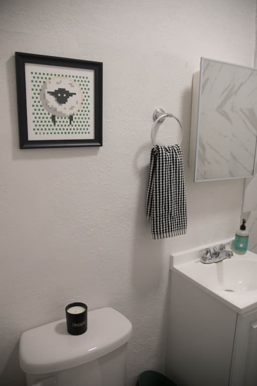 Charming Studio in Beverly Boulevard! Sleeps 2! 10