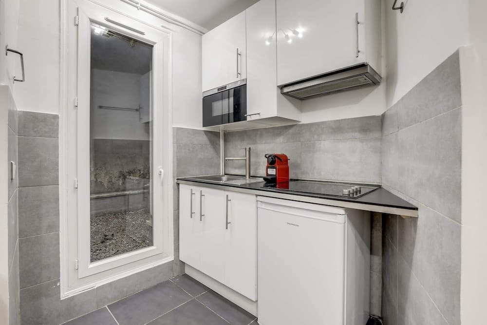 Magnificent Apartment Near Republique 6