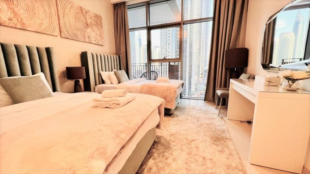 Luxurious Downtown Apt. with stunning views 5