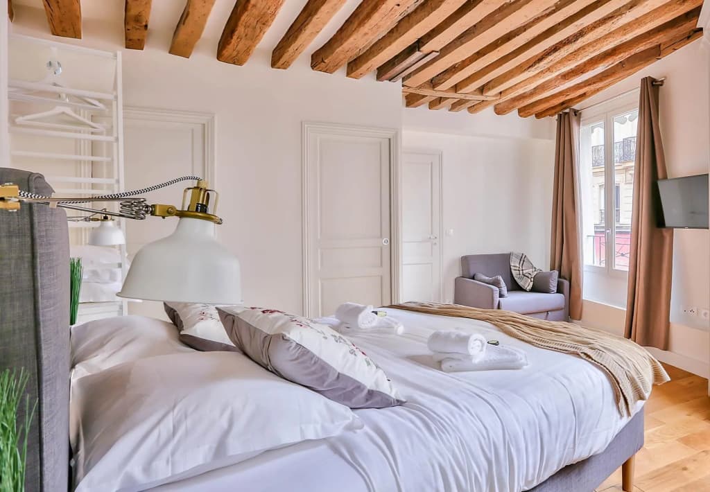 B  363- Magnifique appartement au coeur de Saint michel 7