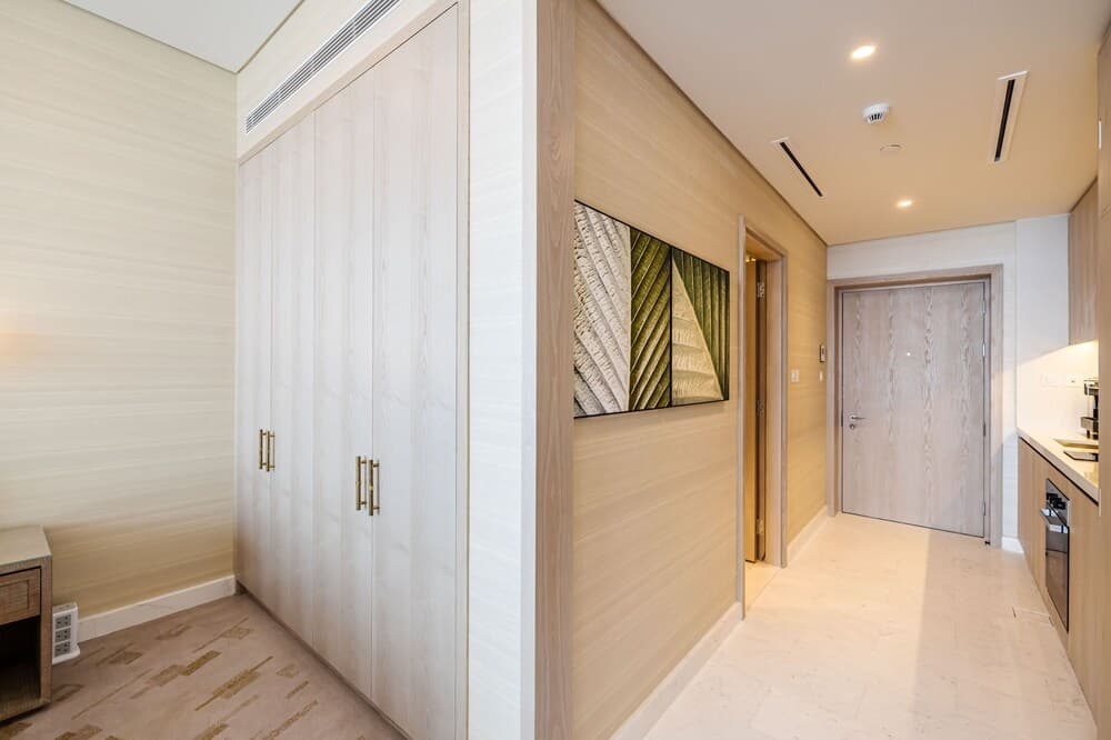Sea Living High Floor 1 Bed Palm Tower 2