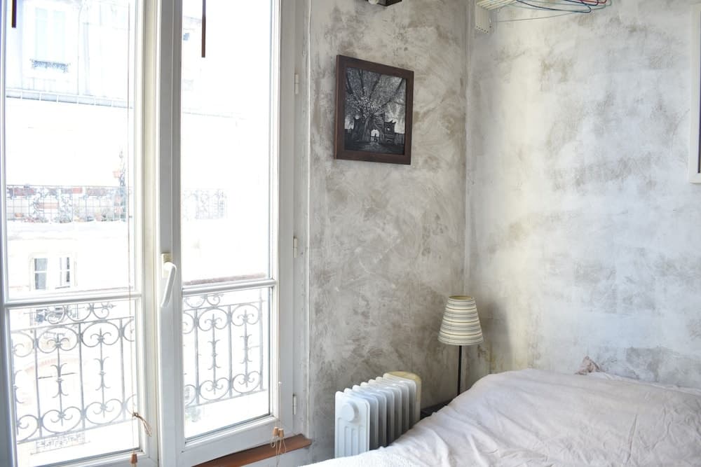 Cosy 1 Bedroom Apartment in 14th Paris 9