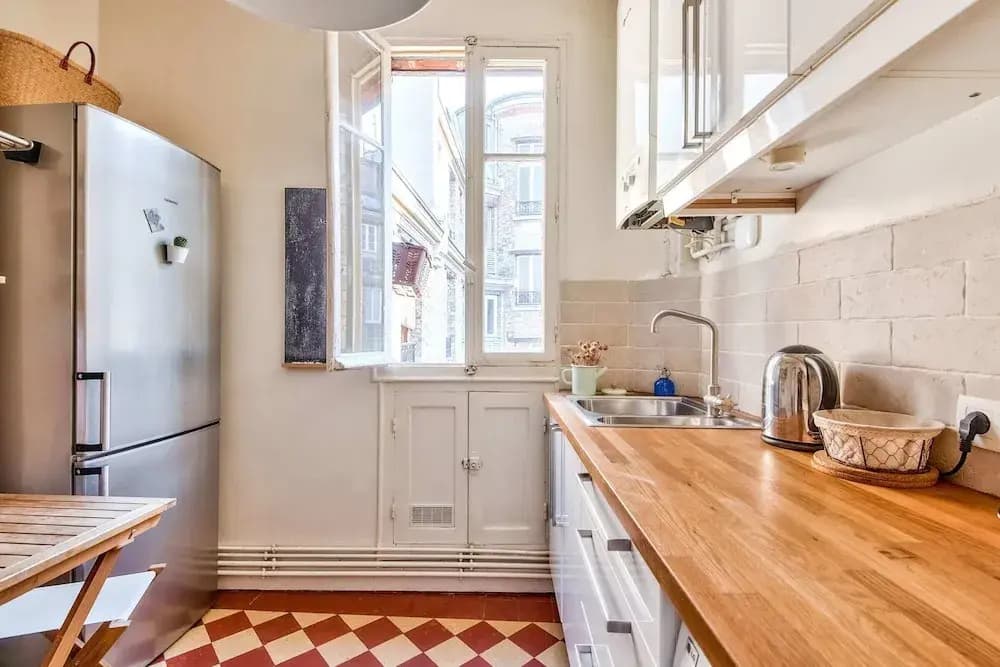 Charming Apartment for 2 in the 12th District 17