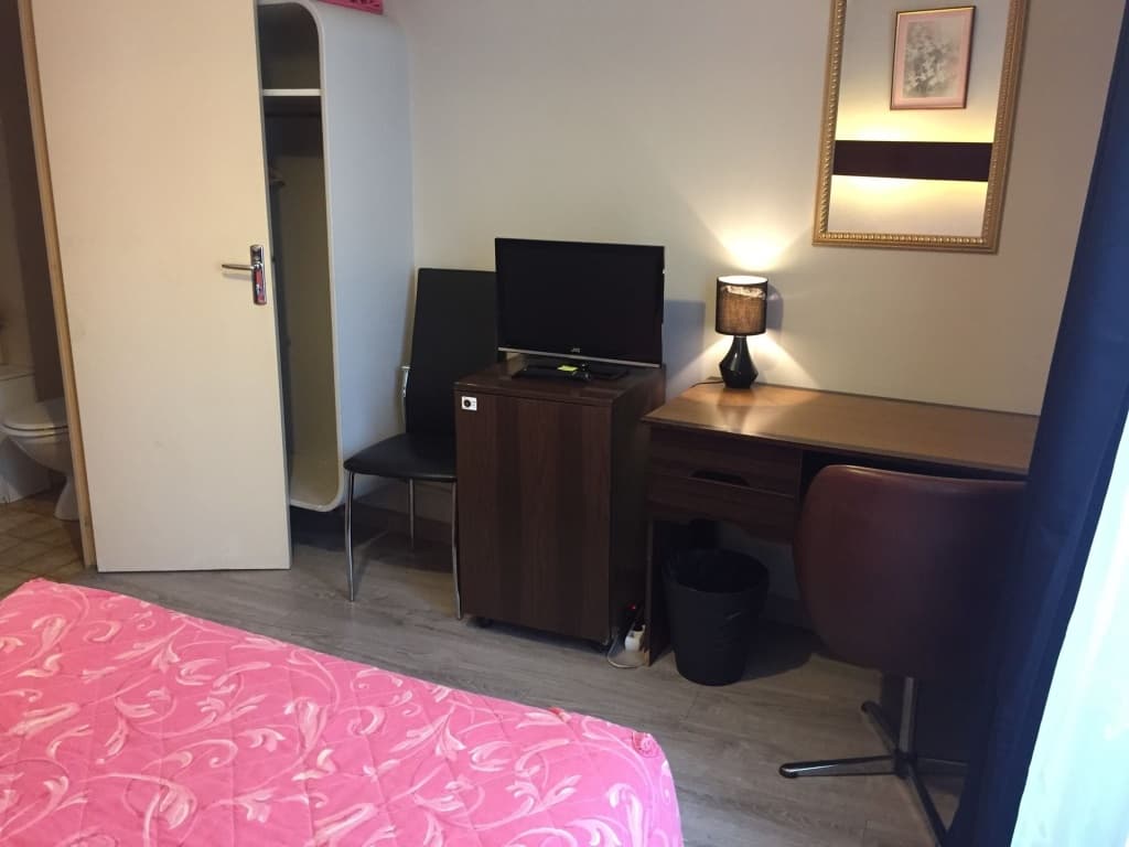 Hôtel des Pyrénées - Nation 9