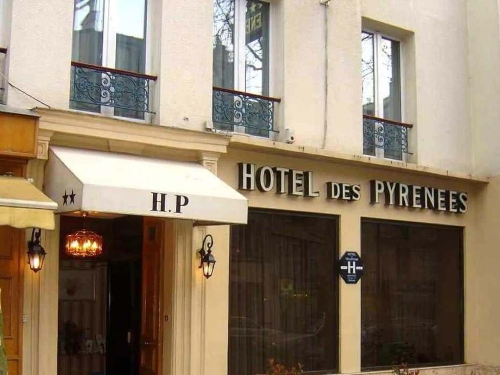 Hôtel des Pyrénées - Nation 16