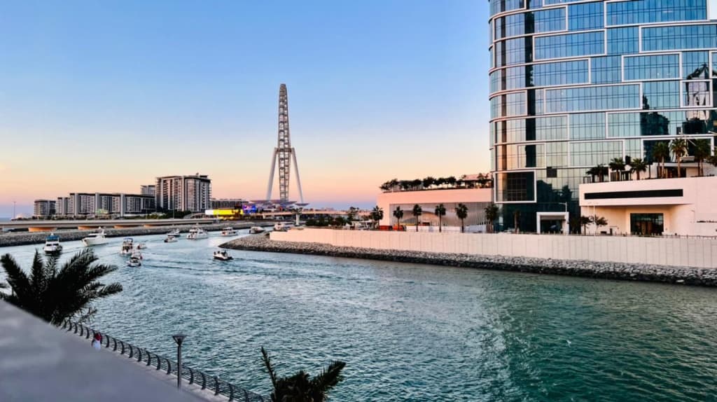 Luxury beach front apartment with balcony Dubai Marina 14