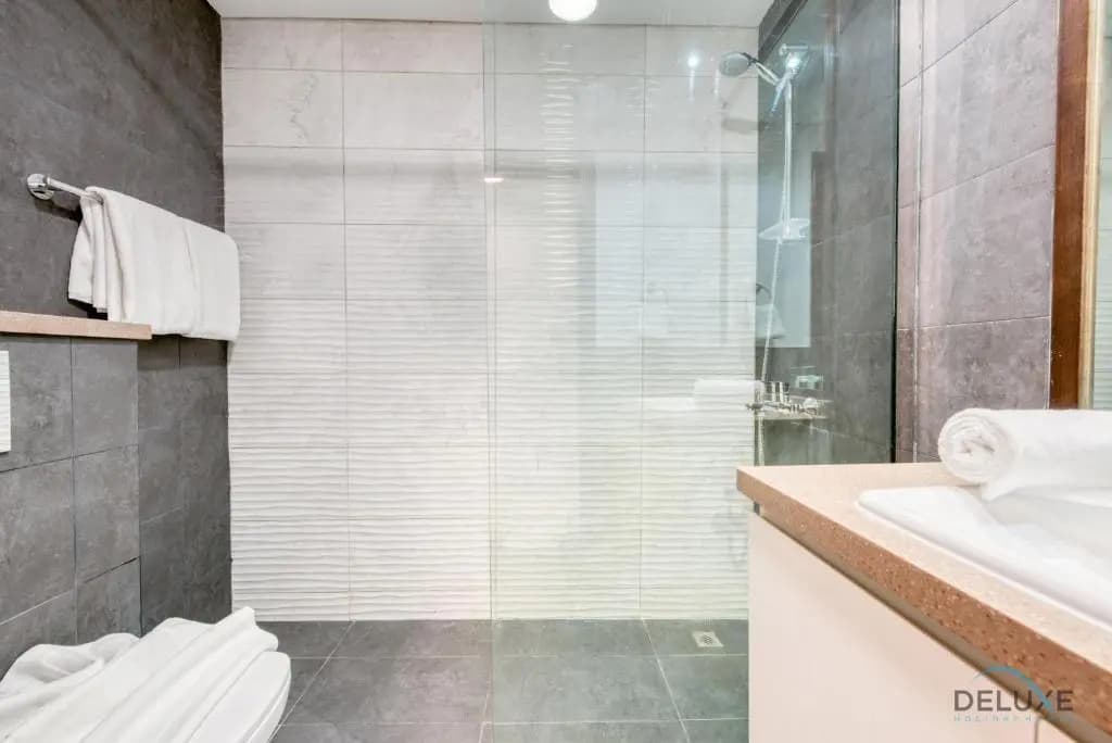 Splendid 2BR in Victoria Residency Al Furjan by Deluxe Holiday Homes 1