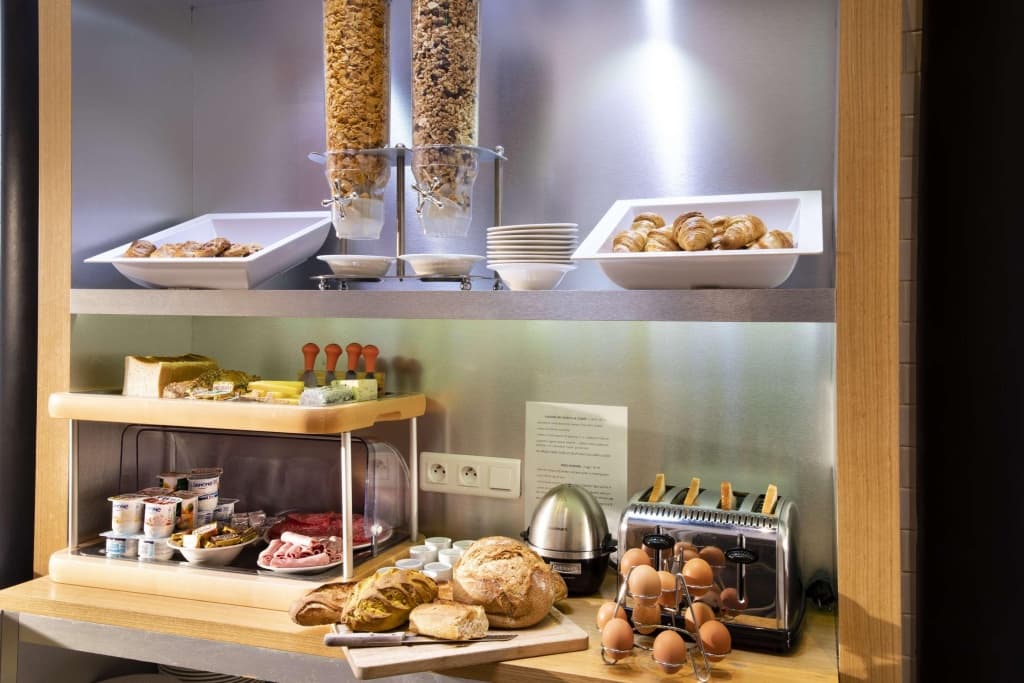 Hotel Montparnasse St Germain 8