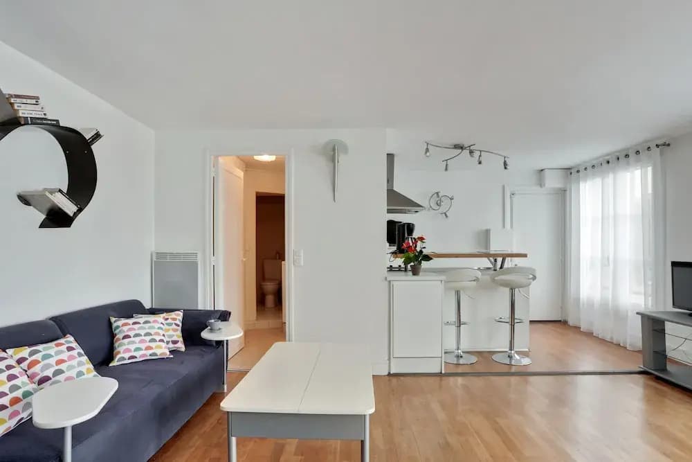 3 people apartment - Paris center by Weekome 8