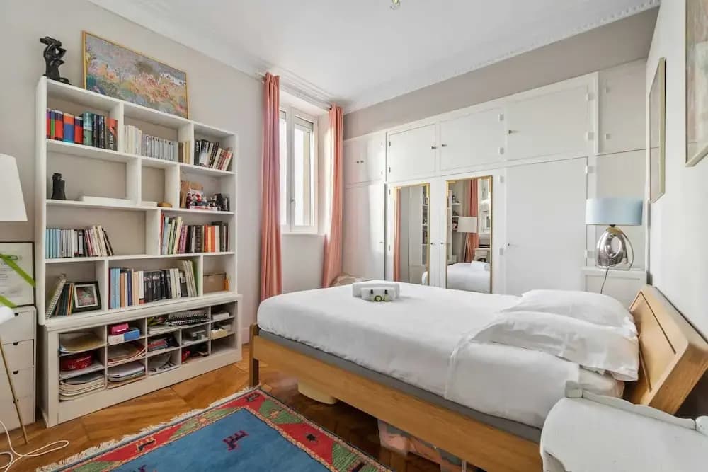 Stylish Vintage 3BR Apartment in Le Marais by GuestReady 8