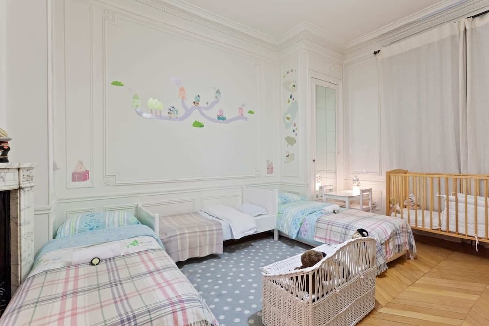 Beautiful Lavish Apartment for 6 in Paris VII by Guestready 9