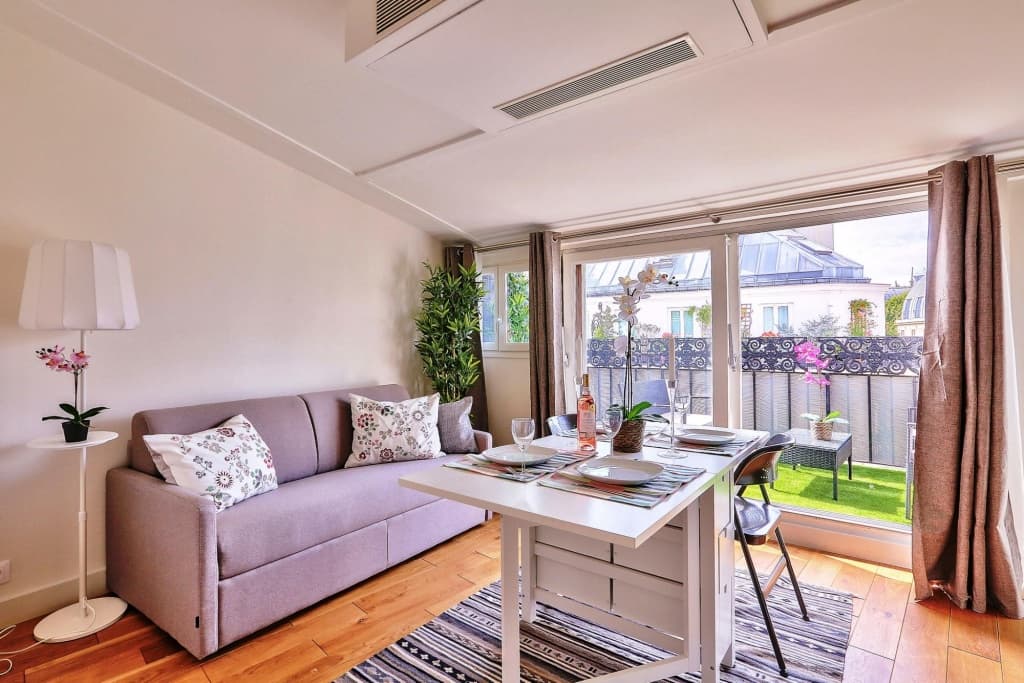 B 368 - TERASSE PERLE RARE - Quartier Latin 10