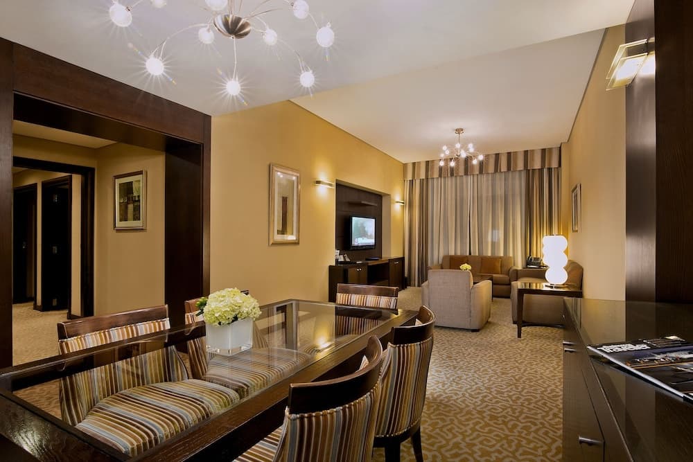 TIME Oak Hotel & Suites 9
