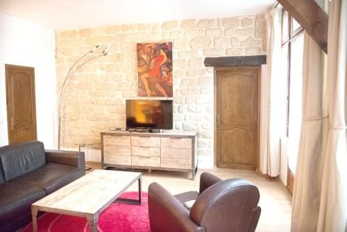 Apartment Rue Amelot 10
