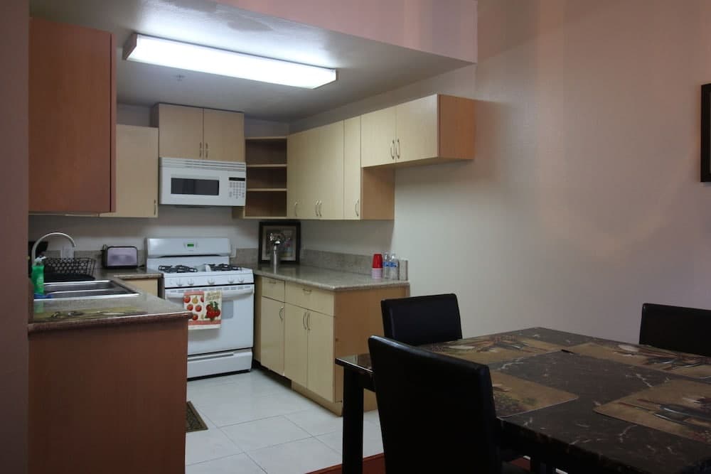 Gorgeous 2BD Apartment 12