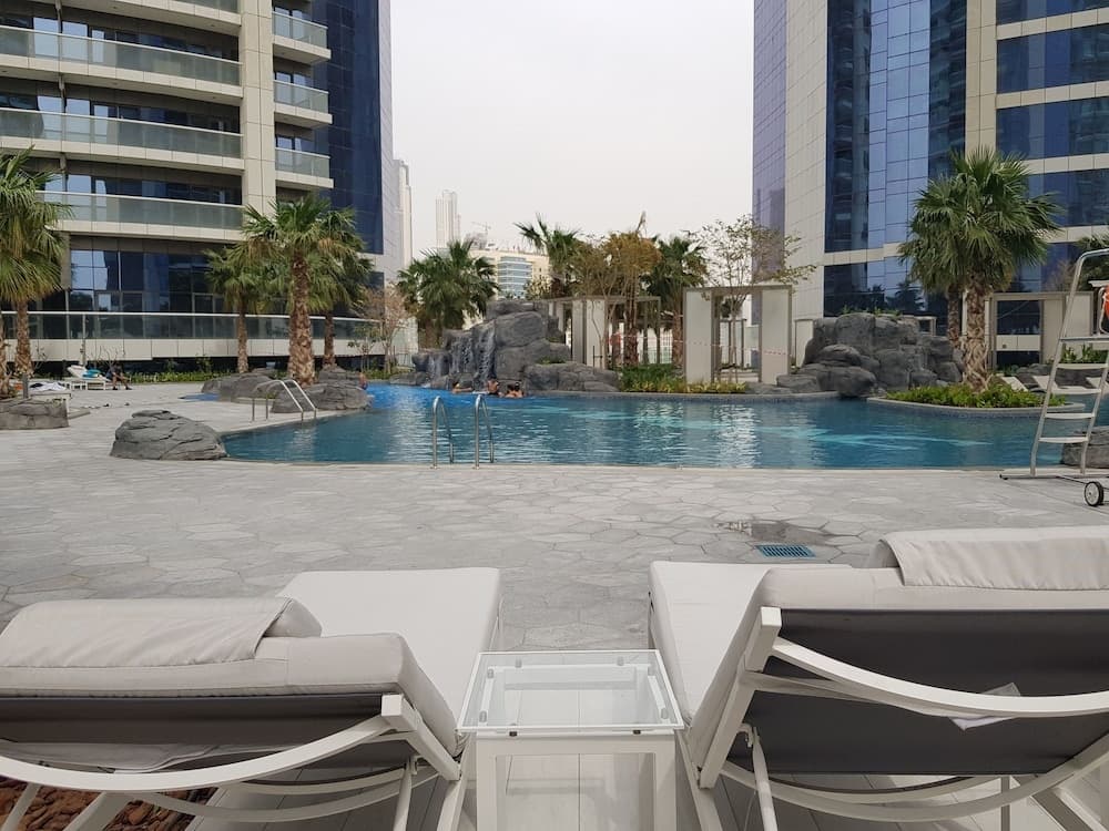 Luton Vacation Damac Paramount Tower 11