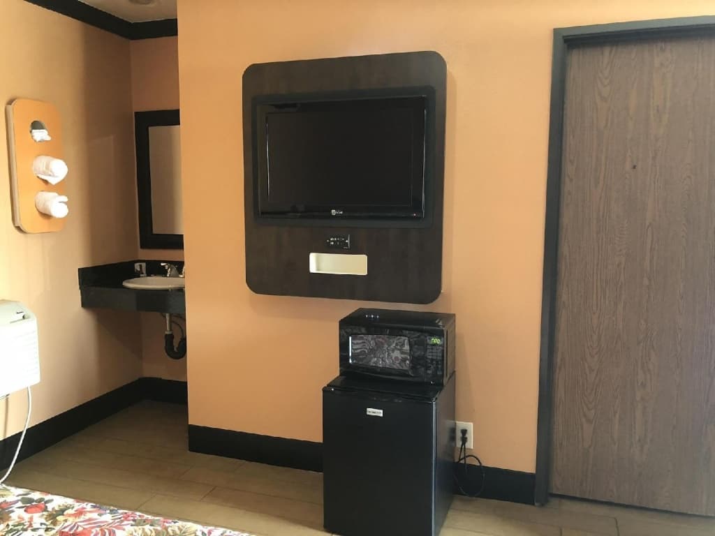 El Rancho Motel 13
