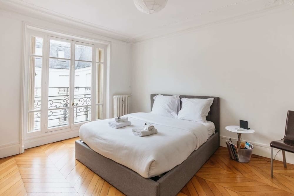 Beautiful apartment for 6 pax Near Eiffel Tower by GuestReady 9