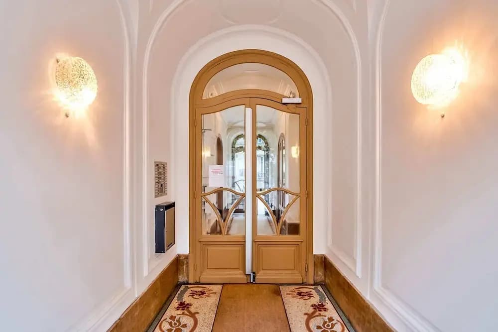 Charming Apartment for 2 in the 12th District 4