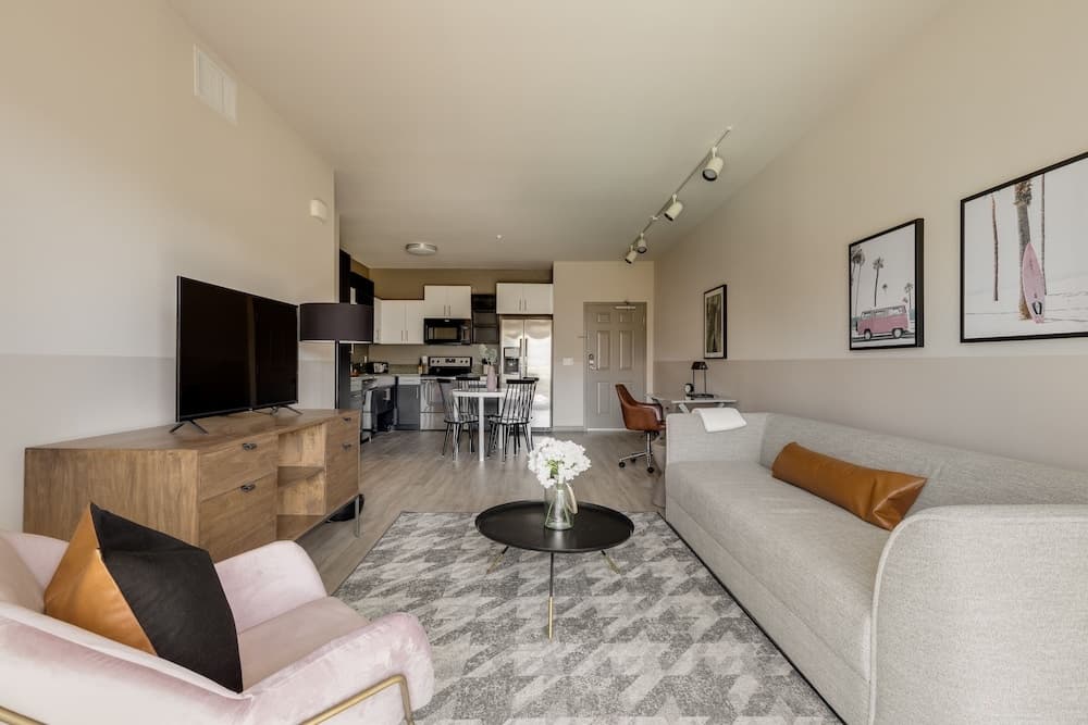 1-bdrm Getaway in Marina Del Rey 2