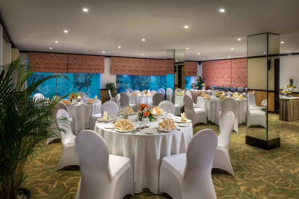 Savoy Suites Hotel Apartments 17
