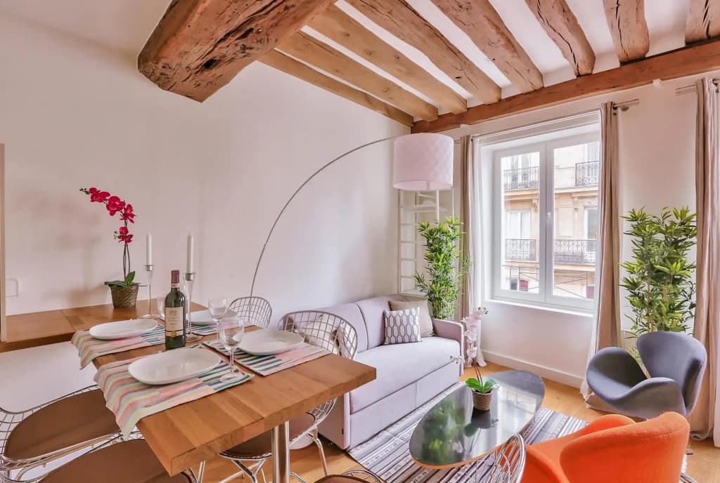 B 364 - Deluxe apartment in the heart of  Notre Dame 5