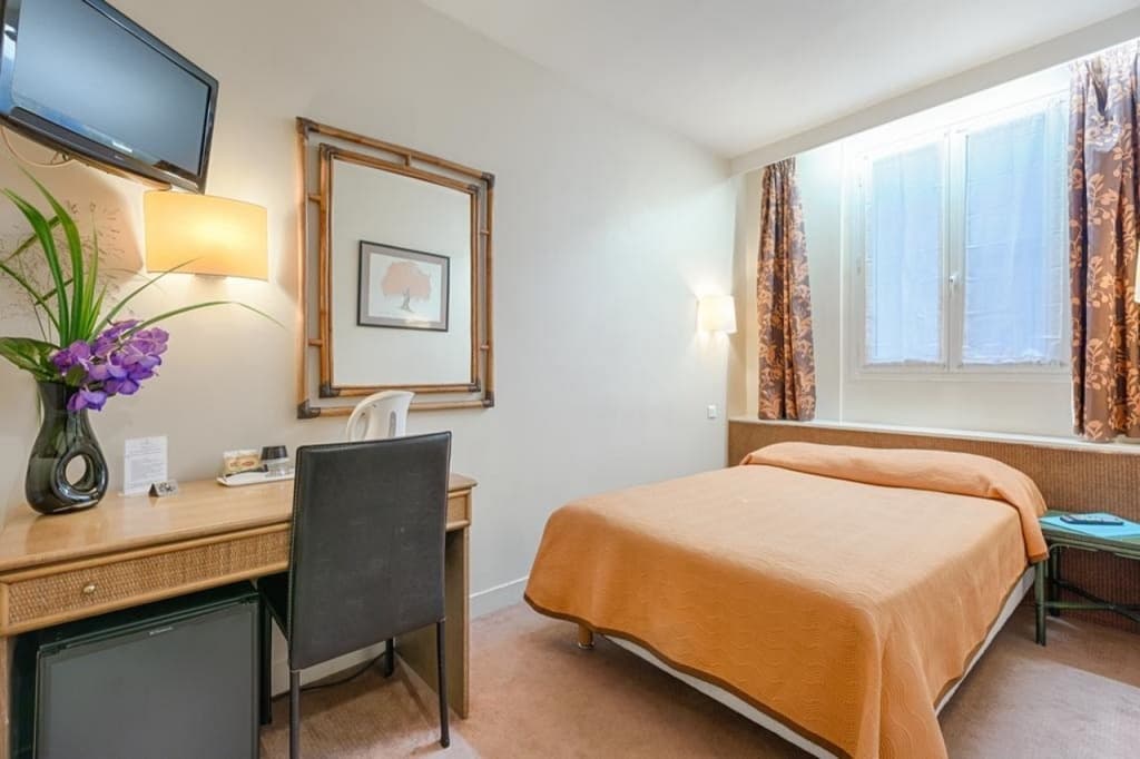 Hôtel Charing Cross 8