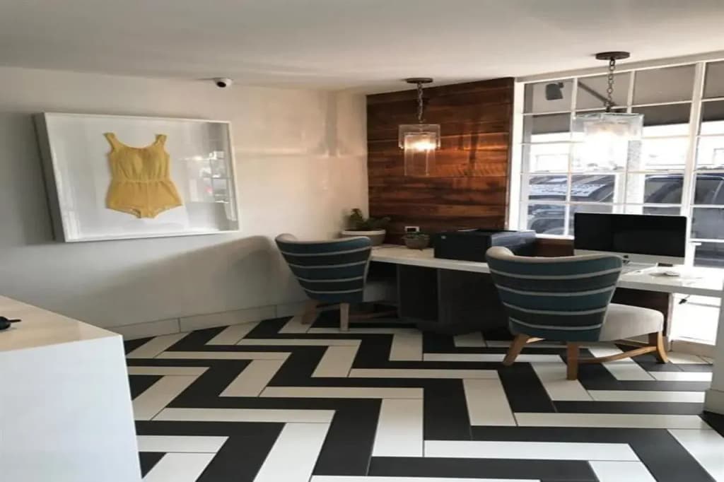 The Inn at Venice Beach 9
