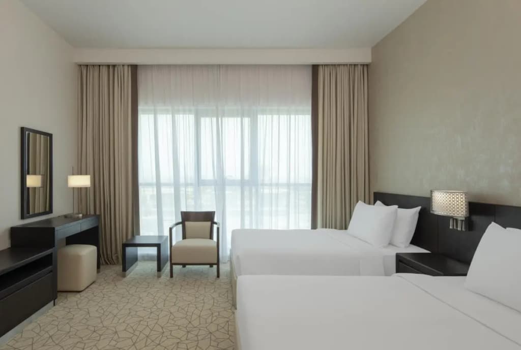 Hyatt Place Dubai Jumeirah Residences 6