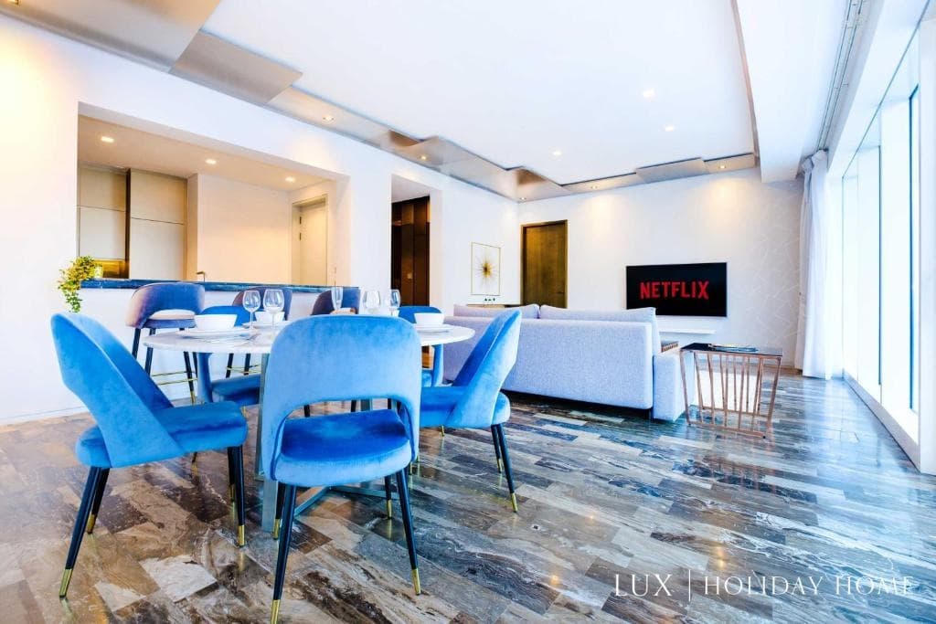 LUX - Lavish Suite with Full Palm Jumeirah View 2 18