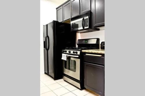 Luxury Apartment Near The Grove 14