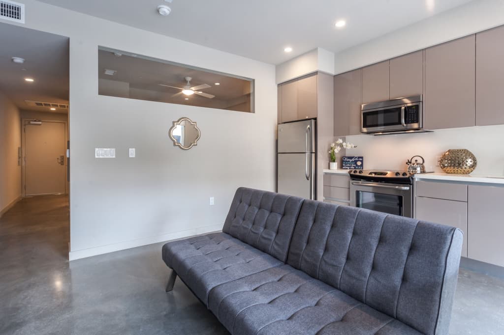 Tripbz 8th and Grand Suites 5