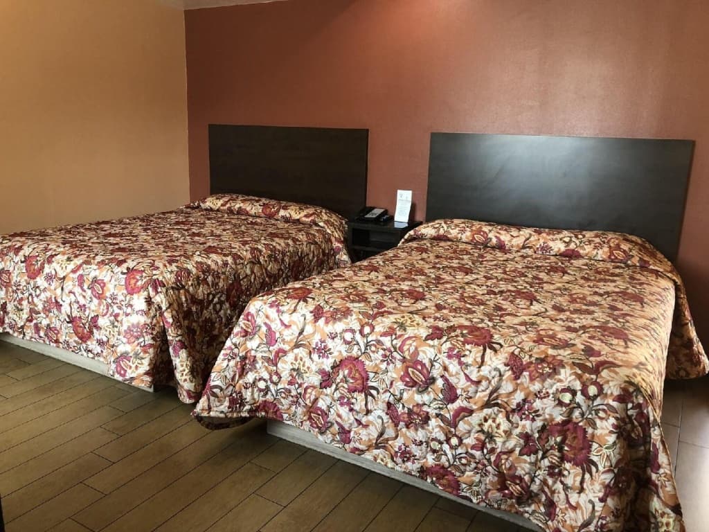 El Rancho Motel 8