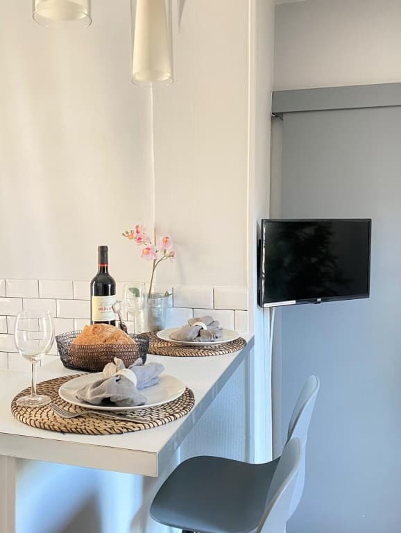 827 - Champ de Mars - Appartement parisien 12