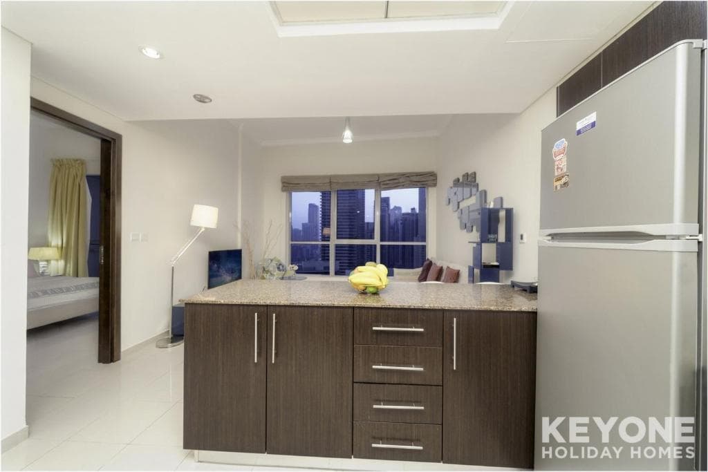 KeyOne - 1BR in Bay Central 11